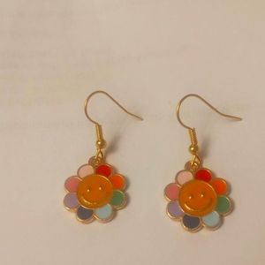 Flower smiley earrings